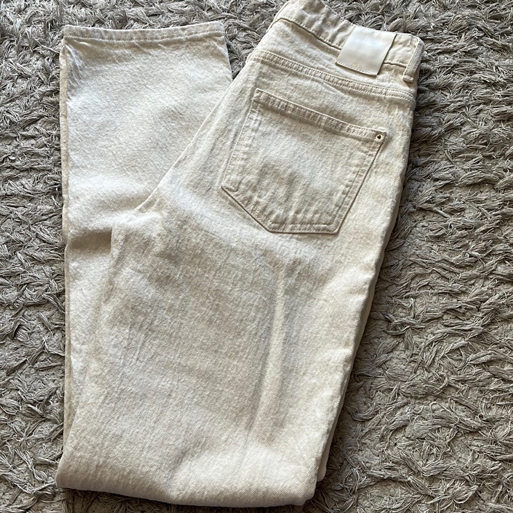 EUC Zara cream pants